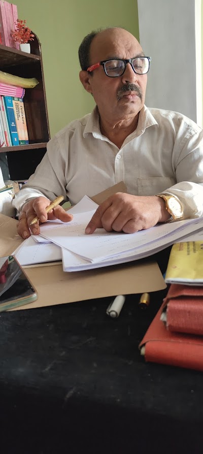 ADVOX39OITN6_Dhirendra_Prasad_Advocate_ChIJEfPHl3Ab8jkRw2VxO1YroPE_3