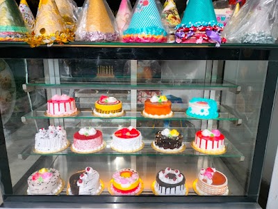 BAKE0BNKQXFI_KCS_BAKERY_ChIJI7dzkwob8jkRwputiG0c98Q_8