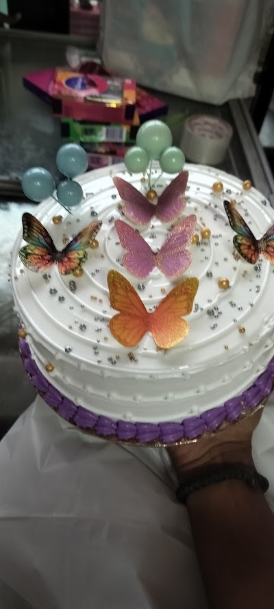 BAKE5YD6FS2B_Radha_ice-cream___cake_shop_ChIJu_-xxAMj8jkRSO4mQGu2C1Y_7