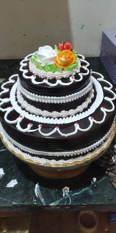 BAKEC2FSZAES_Deepak_Sweets___Cake_House_ChIJl8HPtTkf8jkRTbKwnR_NvYk_9