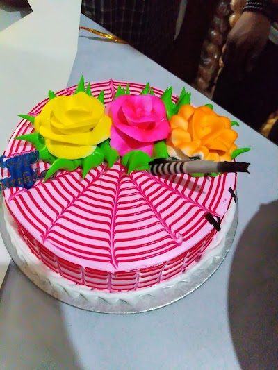 BAKEECYN9DMH_DINESH_BAKERY_ChIJaVcFqEgF8jkRYhHfIu-FWXo_4