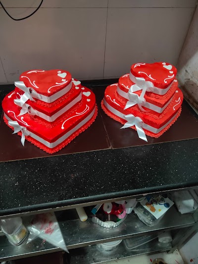 BAKEEWDRHVIL_7th_heaven_Mokama_ChIJkyLxOgFt8jkRVBrzukzhswk_5