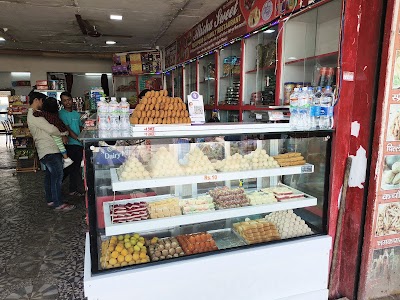 BAKEHO66L84V_Alisha_sweets_and_family_restaurant_ChIJyUedaQBN8jkR-wgDnesDgDc_2