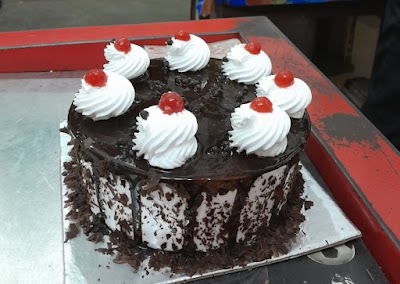 BAKEOM0O02VO_Shree_Gupta_Ji_Cake___Pizza_Store_ChIJZayUlGcX8jkRUEzM_3d3XDU_6