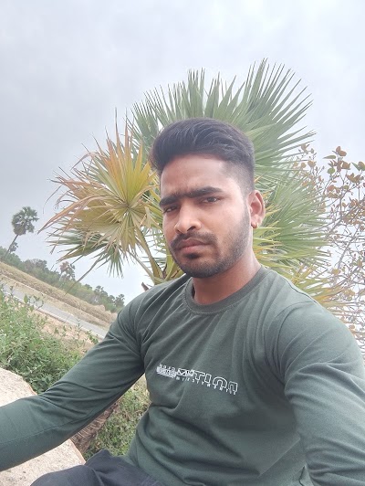 CARPQ7FQDC0R_Carpenter_furniture_Manpur_ChIJISaF7eBL8jkR_c3XP2ovIjw_9