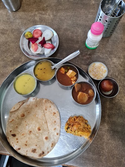 COFFMP1QNF1T_SHRIKRISHNA_MARWARI_BHOJNALAYA_and_FAMILY_RESTAURENT_ChIJiQxuYPgF8jkRVKJq90BkzmI_2