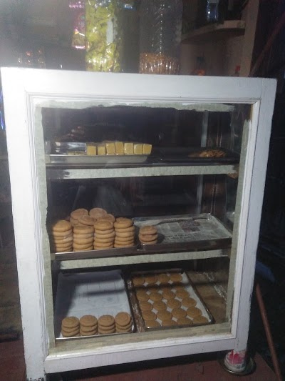 COFFNMSE44Y0_HEERAMAN_Pera_and_Namkeen_snacks_shop_and_ChIJ4YLaMdZp8jkRpRhI1LdCJbI_1