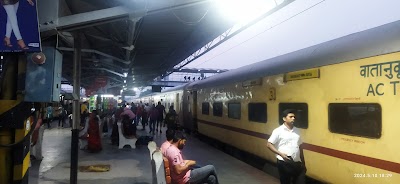 COFFTO718JAR_Tea_and_cold_drink_Shop_ChIJy-WuGyUN8jkR1WSARCXpzag_2