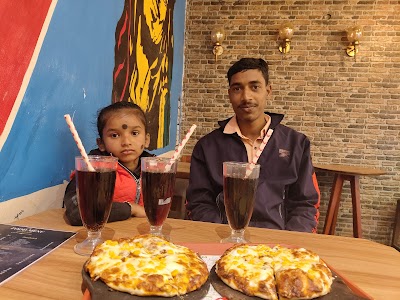 COFFTUBD6441_Cafe_001_ChIJcdhQouDX7TkRxbD-fCeVIVk_1