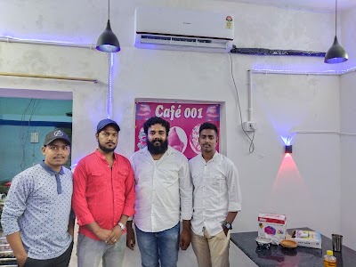 COFFTUBD6441_Cafe_001_ChIJcdhQouDX7TkRxbD-fCeVIVk_3