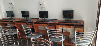 COLL87AR93H9_Taj_computer_centre_ChIJBaxkKEgj8jkRyWElC863dIY_1