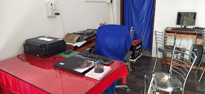 COLL87AR93H9_Taj_computer_centre_ChIJBaxkKEgj8jkRyWElC863dIY_4