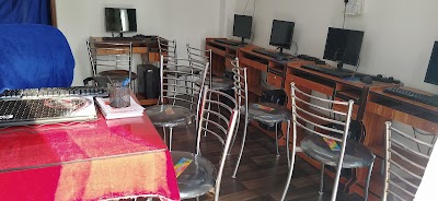 COLL87AR93H9_Taj_computer_centre_ChIJBaxkKEgj8jkRyWElC863dIY_5