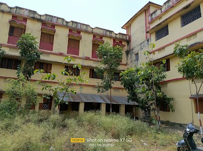 COLLRAA1107B_C.N.B_College_ChIJ1XZgyLBD8jkRaiuNnKnECtQ_1