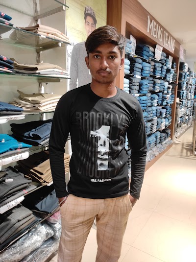 COLLW7OY48NA_KIPS_ChIJZ18HXswa8jkRpqMhKOPUyjU_10