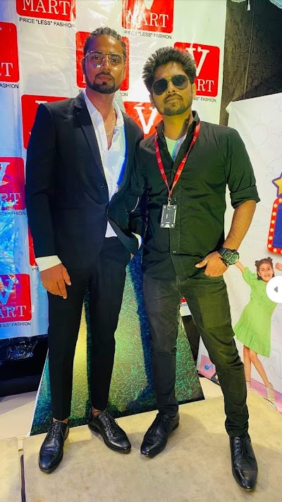 DANCE8BVNRCM_Sunny_Dance_Class_ChIJk10NTc3t8TkROlzonxqBZMk_9