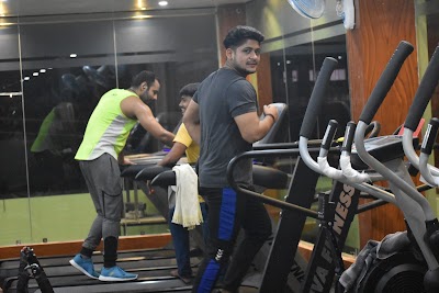 DANCEEO53TME_SMB_FITNESS_GYM_ChIJW9YWjIob8jkRYTV1RGy_KWY_9