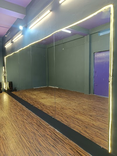 DANCEW4TPMVK_Dance_ki_Pathshala_ChIJHSrWoOYb8jkRI5Gcbr_gOLY_10