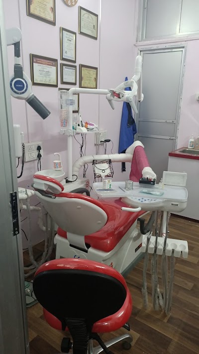 DENTKABRVU2C_Gayatri_Clinic_And_Dental_Care_ChIJ8aNDoQor8jkR5VMwPnqRJBA_3