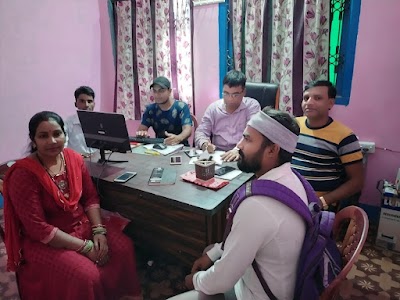 FINAGNGHPOCZ_PaySurance_Finservice_LLP_ChIJr_4AfeIb8jkRBks8VpgxLDQ_4