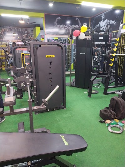 GYM83ONWXUY8_V_K_Fitness_Club_ChIJQZOGZo8R8jkRzGUP3gjsHNg_3