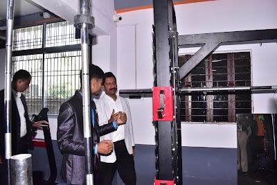 GYMF0SJ74YYU_Golden_Gym_khaira_ChIJQzRZctgr8jkRpag0PzoLNCY_6