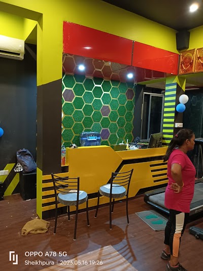 GYMFRQD5F714_Gym_Fitness_ChIJD7aI-dtD8jkRuqIZd241uoU_3