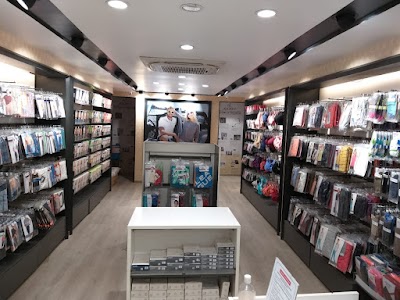 GYML50X81WTT_Jockey_Exclusive_Store_ChIJ7feTGd8r8jkRl-882lcbheA_3