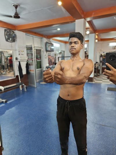 GYMNNBVAH89M_Golden_Gym_ChIJ1WHKG-0r8jkRNkNWDoD39CY_10