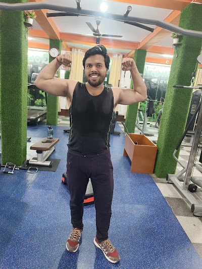 GYMNNBVAH89M_Golden_Gym_ChIJ1WHKG-0r8jkRNkNWDoD39CY_8