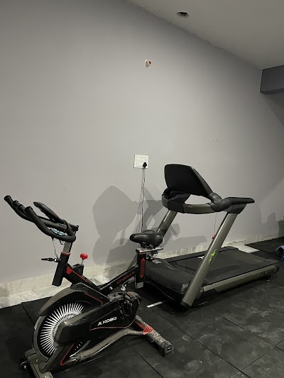 GYMVIH5OG7XS_Bending_Barbells_-_Boys___Girls_Unisex_Gym_ChIJndPjLswj8jkRK0BGK4fEvwk_3