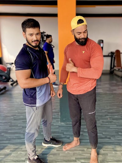 GYMXT4F0BS01_Muscles_garage_unisex_gym_ChIJPfg3h4Ur8jkRobElK22xZYI_8