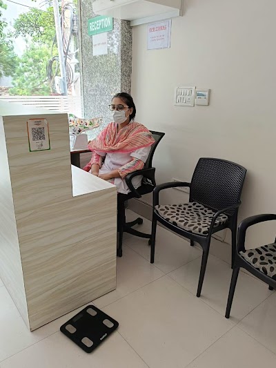 HOSPGBQ2JUKY_DR._NILAY_CHILDREN_HOSPITAL_ChIJHXW3ApQr8jkRc62oxvHAE1I_4