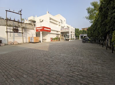 HOSPJDV9NSL9_Miracare_Hospital_ChIJHaoXpCwb8jkRgfNd7GzWji0_1