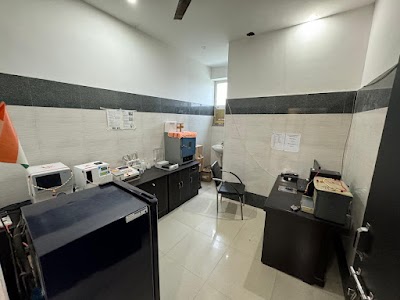 HOSPVVMN4L3W_Amar_Jyoti_Hospital_ChIJCSBRdXEP8jkRqd3MlRMsCcg_4