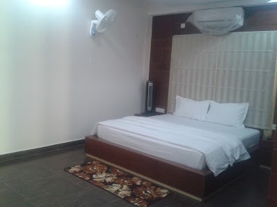 LAUN0CYHXE7U_HOTEL_KDM_PALACE_ChIJH7UtRMsa8jkRaIoo2qdSWPc_8