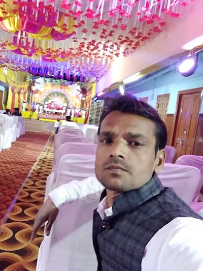 LAUN2O6BYPWX_Rajesh_Laundry_ChIJl1JaUjg98jkRDRHpdFfoNzA_1