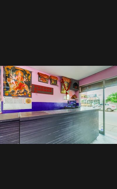 LAUNXO6XHRXG_Hotel_Manoj_Palace_ChIJYaMSvTYq8jkRP1D6E1Xf8mg_5