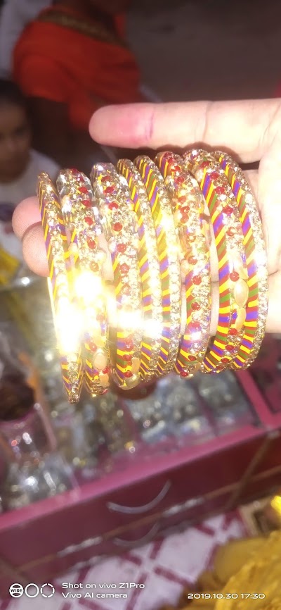 MANFF1709CES_Ladies_Choice_ChIJcZDqskIX8jkRvCGHd7kSBd0_10