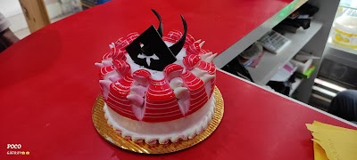 MANFNW6W5MLS_The_Celebration_Store_Live_Cake_Shop_ChIJRZqsPYAX8jkR2gAMKngDWHw_6