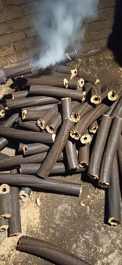 MANFV28YF7L0_Vicky_lakri_mil_ChIJO6C1cwA98jkR11ylzpay7rg_8