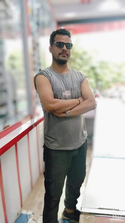 OPT9FW6V3LER_Khan_Opticals_ChIJ9SuBtFcb8jkRpJ9lL6EmSKs_5