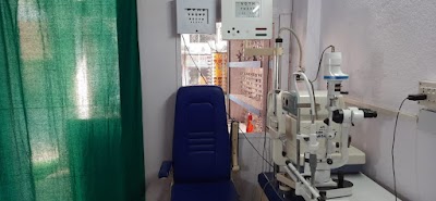 OPTXHDQ7M18Z_Zoom_Eye_Care___Optical_ChIJhSDnx7gr8jkRyRRQ40ZSV2Q_2