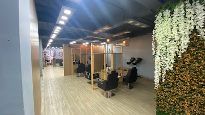 PARLB3HCJMLX_Be_U_Smart_Salon_ChIJk5N8R9Mb8jkRtkLOkBHvnBk_4