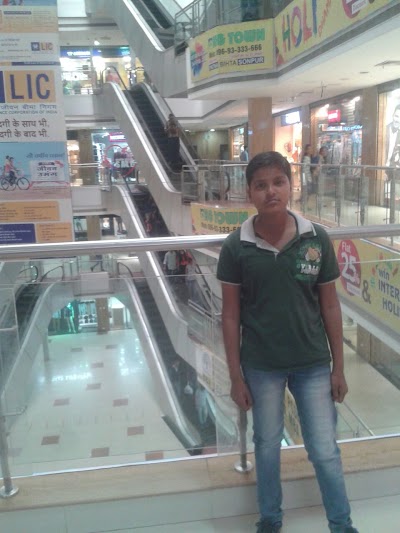 PARLDLUIYMFL_Supriya_Beauty_Parlour_ChIJ2wVxqN8l8jkR3iM-QsYJjdE_2