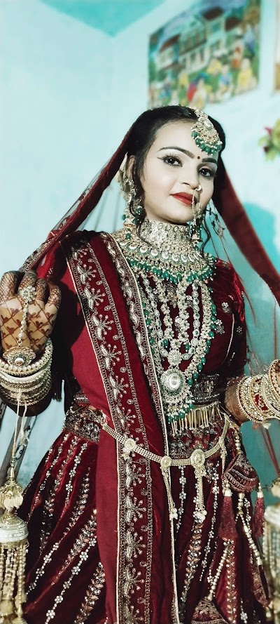 PARLH3T42KFV_Pari_ladies_Beauty_parlour_ChIJV53KIwA98jkRVjf1ZA9ga7o_9