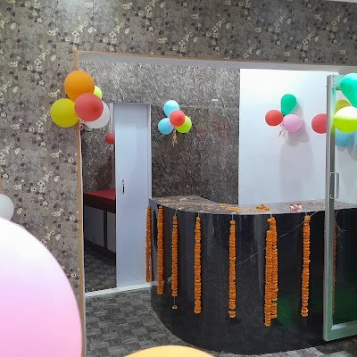 PARLJUGT39ZG_A2Z_UNISEX_SALON_ChIJG1VhyA0r8jkR8gP-5oYaCnk_10