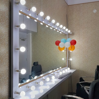 PARLJUGT39ZG_A2Z_UNISEX_SALON_ChIJG1VhyA0r8jkR8gP-5oYaCnk_2