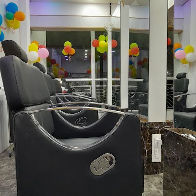 PARLJUGT39ZG_A2Z_UNISEX_SALON_ChIJG1VhyA0r8jkR8gP-5oYaCnk_4