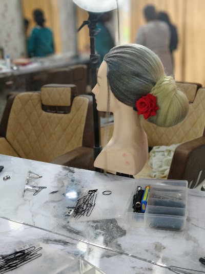 PARLLDWAN5I8_The_Kanchan_Salon_Barh_ChIJwfzPwk178jkRQpn0Um2oekE_9